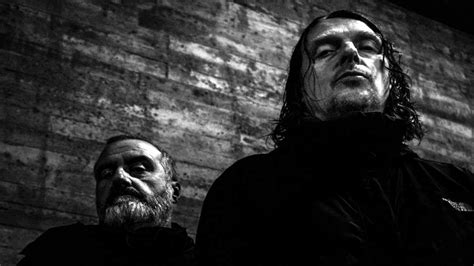  The Garden - การผสมผสานระหว่าง Melodic Drone และ Industrial Aggression ในผลงานของ Godflesh